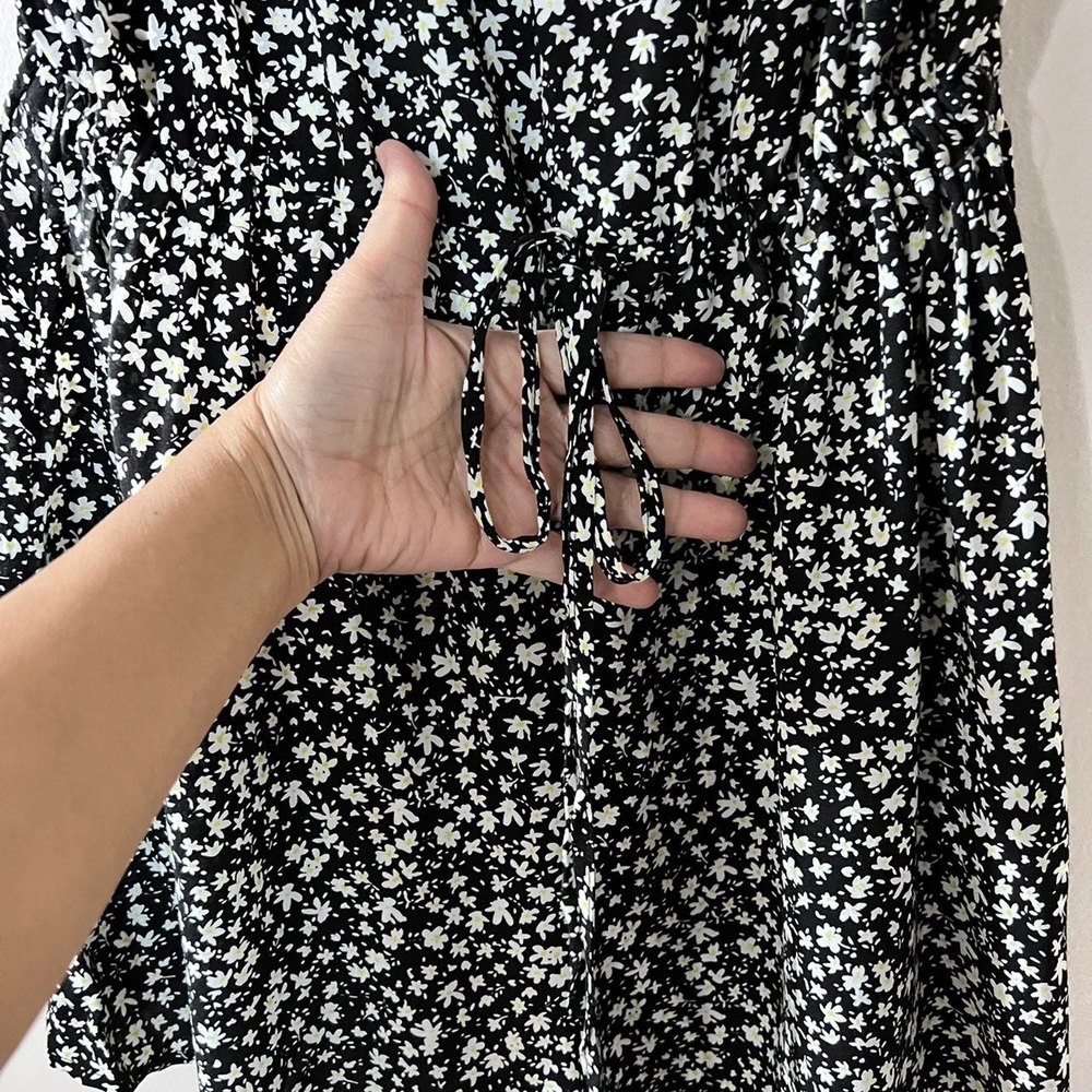 Madden Girl Floral Printed Sleeveless Romper Overall Black Size XXL - Picture 3 of 4